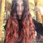 Laureata in giornalismo e comunicazione digitale offre aiuto a studenti e non